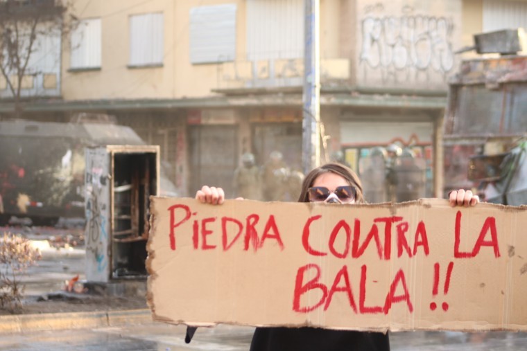 Piedra contra bala estallido