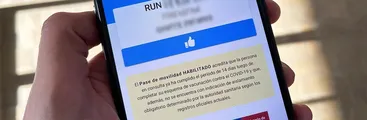 Atornillando al revés: "Pase de Movilidad" podría hacer que repunten aún más los contagios Covid-19, advierten especialistas en bloque