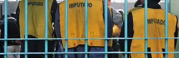 Decretan prisión preventiva contra acusado de violar, secuestrar y quemar pelo a mujer en Concepción