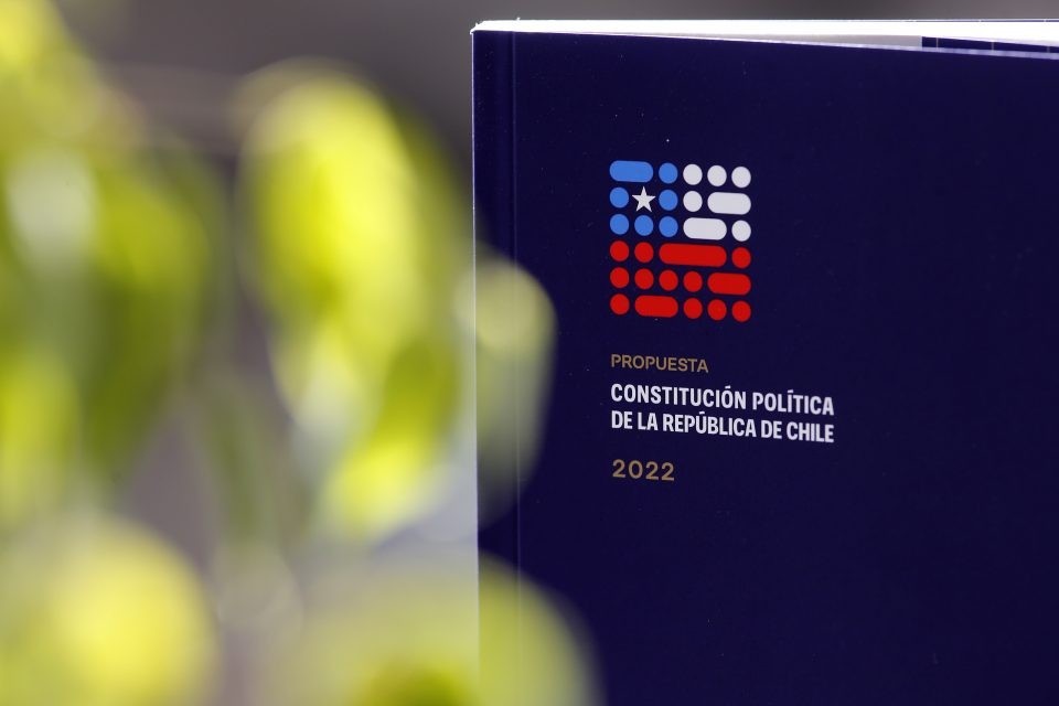 peras manzanas Constitución spotify