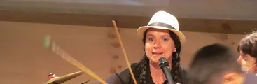 Con bombo y platillos en el Valparaíso Profundo
