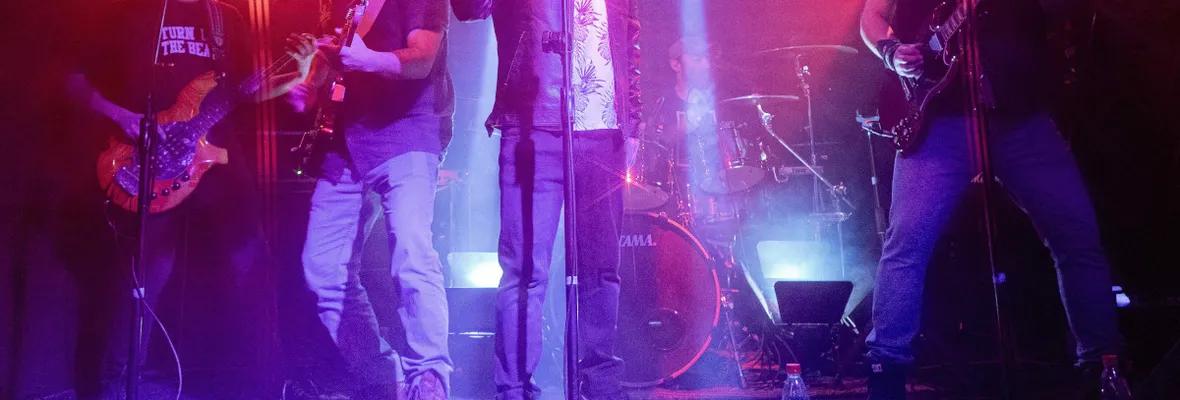 Nuevo concierto de CONTRADICCIÓN en Artistas del Acero