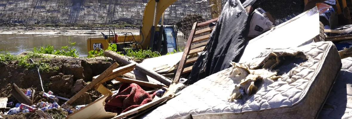 Casas de pobladores que viven a orillas del Río Andalien fueron destruidas por Municipalidad de Concepción